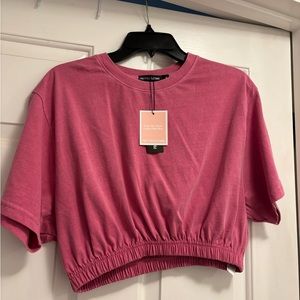 NWOT Pretty Little Thing Pink Cropped T Shirt